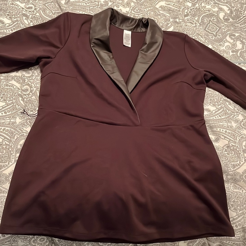 Pull on tunic with collar